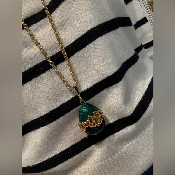 Vintage Nina Ricci Enameled Fabrege Egg Chain Necklace. - Picture 3 of 6